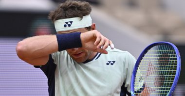 Norway's Casper Ruud reacts during their men's singles match on Day 4 of the French Open tennis tournament on Court Suzanne-Lenglen against Portugal's Nuno Borges at the Roland-Garros Complex, Paris, France, May 28, 2025. (AA Photo)