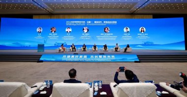 Panelists are seen during the 2025 Media Cooperation Forum of SCO Countries in Urumqi, Xinjiang Uyghur Autonomous Region, northwestern China, May 23, 2025. (Courtesy of People's Daily)