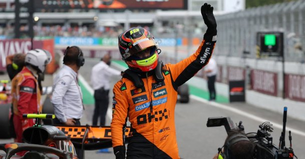 McLaren's Australian driver Oscar Piastri celebrates pole position after the qualification session during the Spanish Formula One Grand Prix at the Circuit de Catalunya, Barcelona, Spain, May 31, 2025. (AFP Photo)
