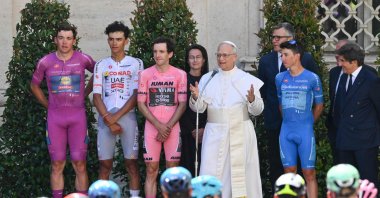 Pope Leo XIV (C) delivers a speech during the 21st and last stage of the 108th Giro d'Italia cycling race of 143 km from Rome to Rome, Vatican City, June 1, 2025. (AFP Photo)
