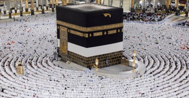 Muslims perform morning prayers in the Grand Mosque during the annual Hajj pilgrimage in the holy city of Mecca, Saudi Arabia, June 2, 2025. (Reuters Photo)