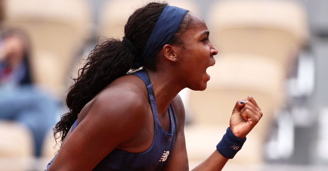 Coco Gauff celebrates after winning against Russia's Ekaterina Alexandrova at the end of their women's singles match on Day 9 of the French Open, Paris, France, June 2, 2025. (AFP Photo)